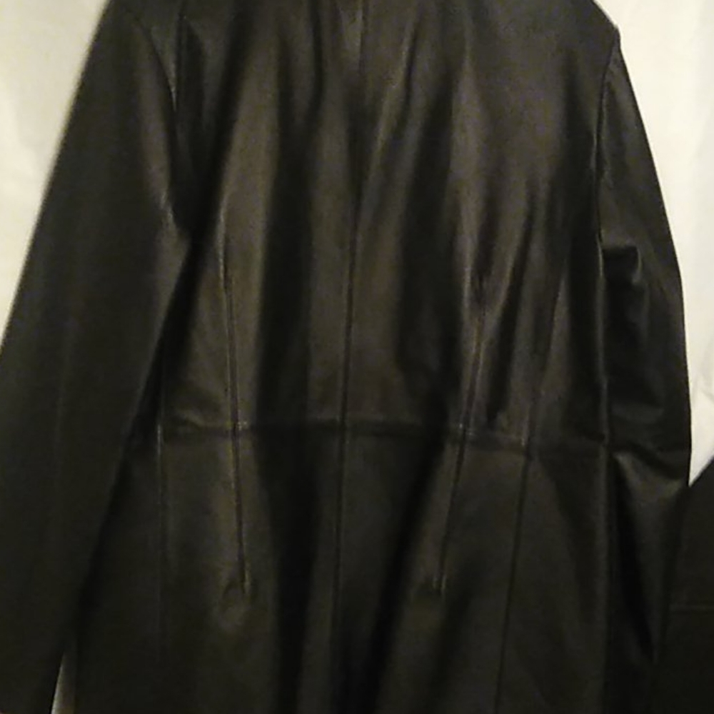 Leather jacket - Picture 2 of 2